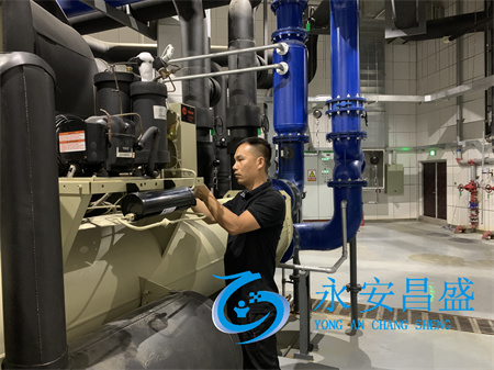 水冷中央空調清洗全攻略 關乎辦公環(huán)境與健康